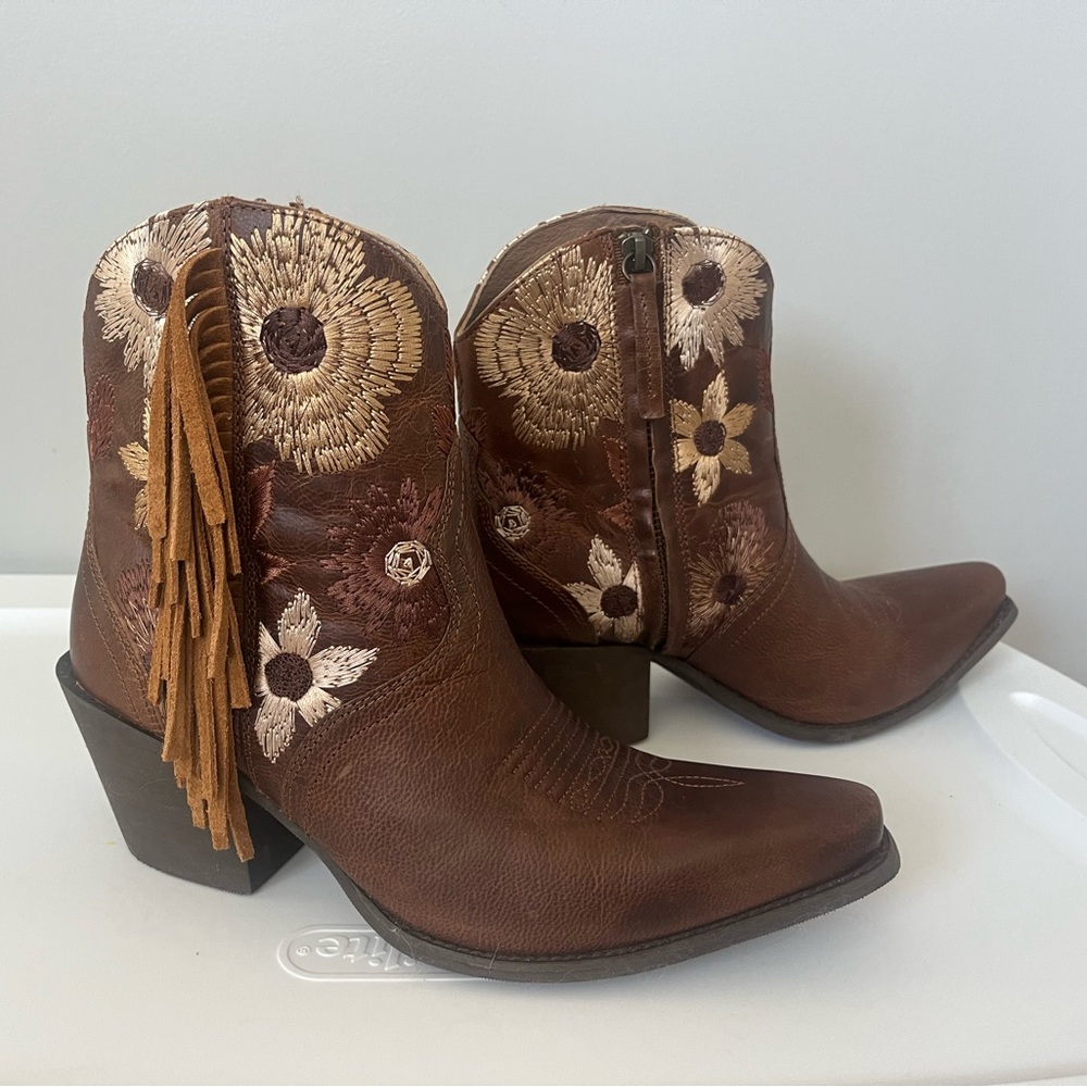 Ariat Florence Fringe Booties